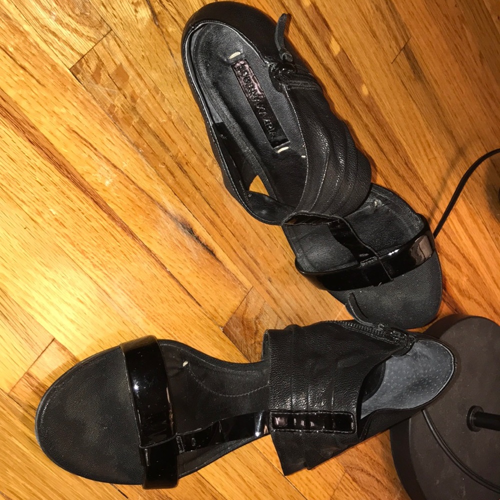 BCBGMAXAZRIA Black, Low heel sandals